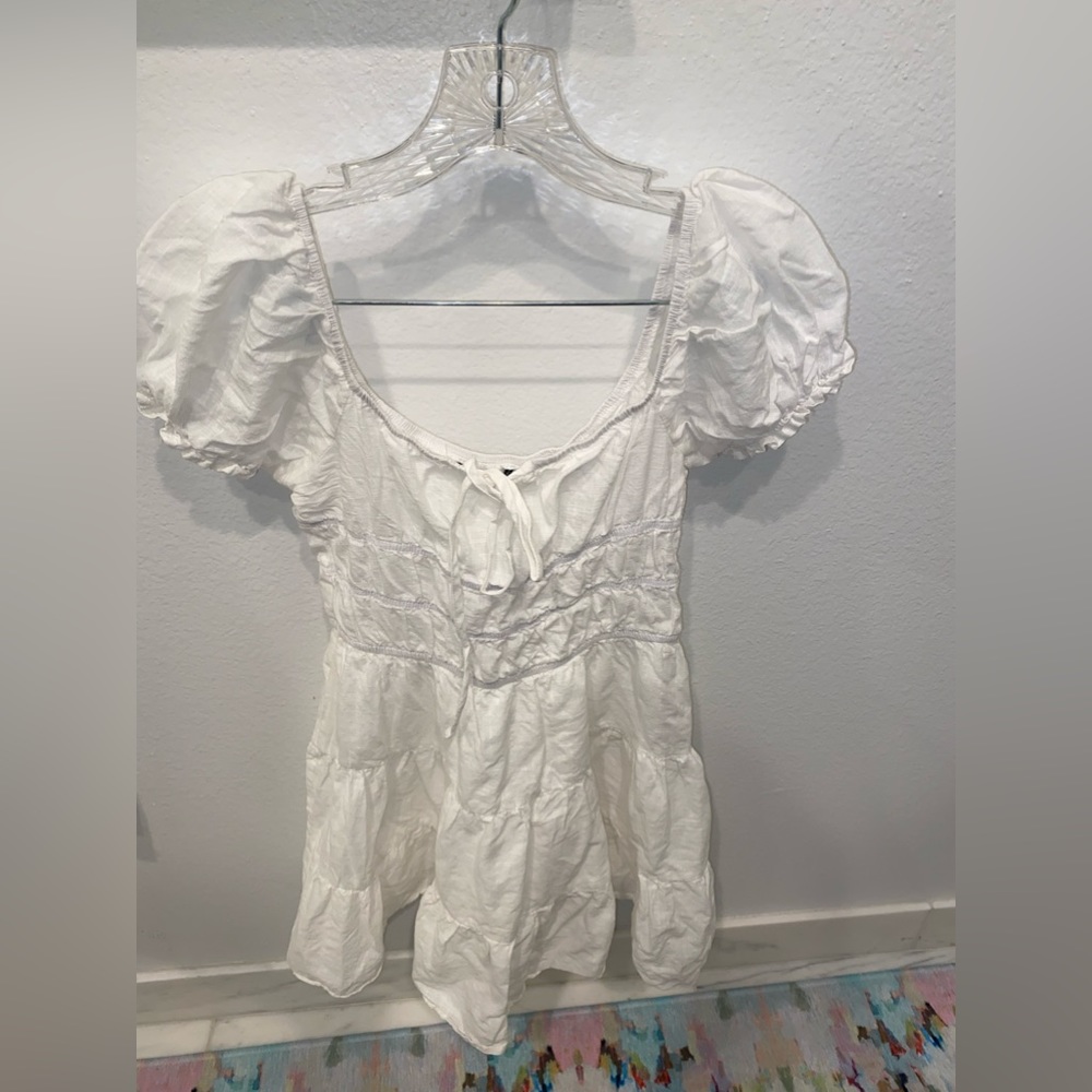 White puff sleeve dress- never worn